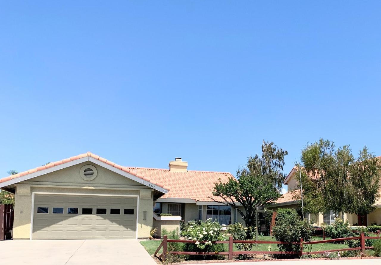 Vineyard Vista Suite With Tv And Private Bathroom Hemet Exterior foto